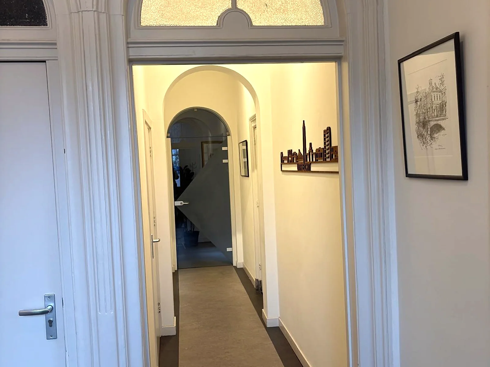 Sierlijke gang met booggewelven